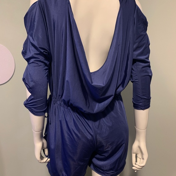 Super Cute BCBG Blue Romper - Picture 4 of 7